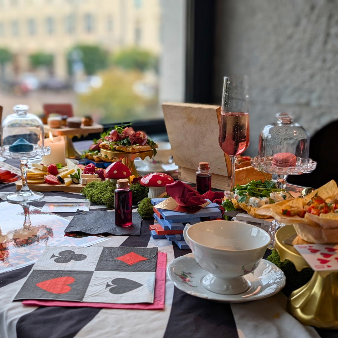 Mad Hatter's Afternoon Tea in Krakow, gallery photo 8