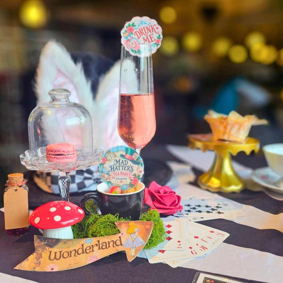 Mad Hatter's Afternoon Tea in Krakow, gallery photo 4
